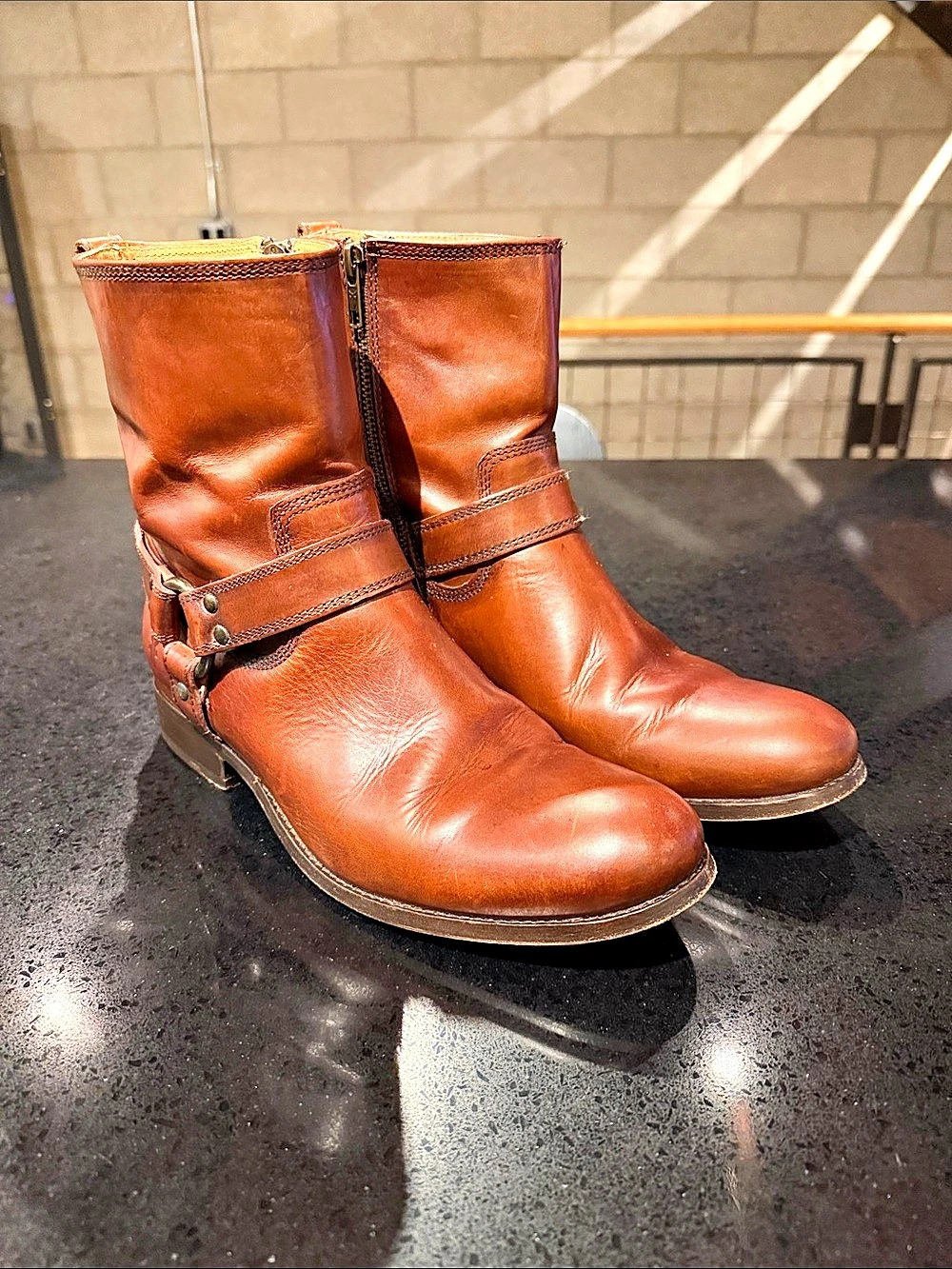 Frye Veronica Short Boot Brown Leather Heeled Boots